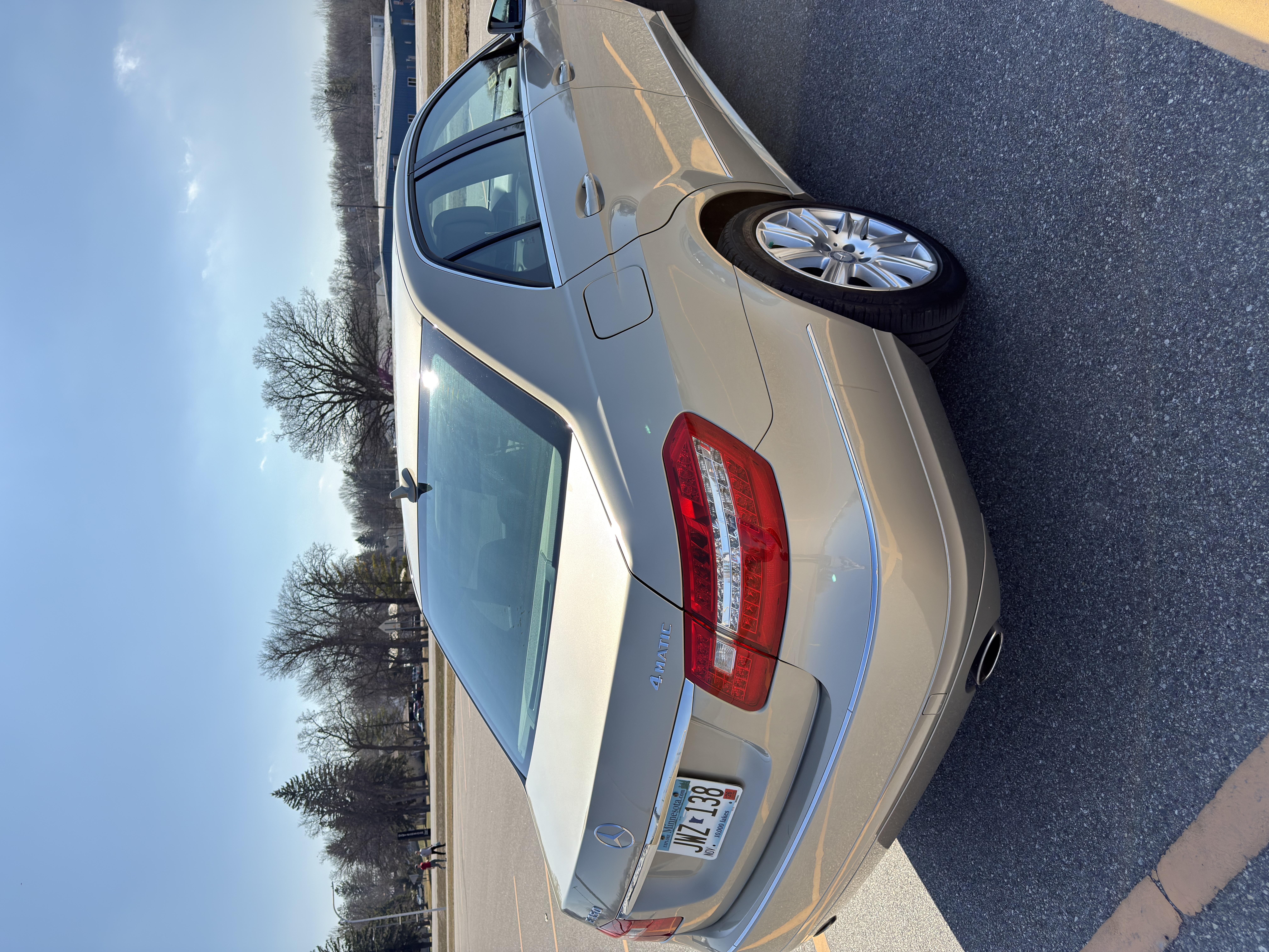 Used 2012 Mercedes-Benz E 350 4MATIC Sedan image 6