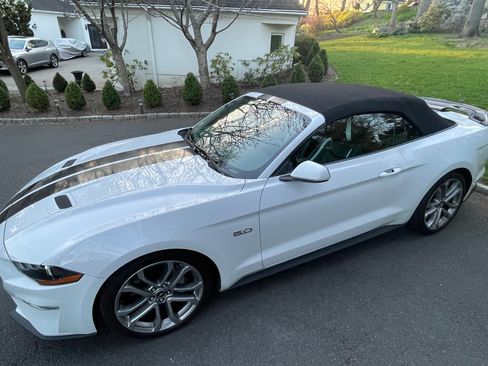 Used 2022 Ford Mustang GT Premium w/ Ford Safe & Smart Package image 15