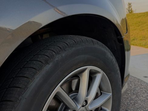 Used 2014 Dodge Grand Caravan SE FWD image 19