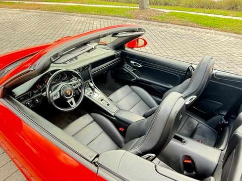 Used 2017 Porsche 911 Turbo S image 15