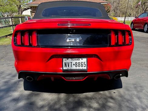 Used 2016 Ford Mustang GT Premium image 16