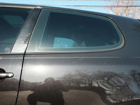 Used 2006 Volkswagen GTI 2.0T 2-Door image 23