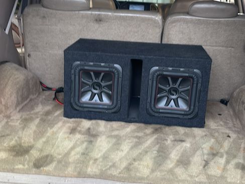 Used 1997 GMC Yukon 4WD 4-Door w/ Marketing Opt Pkg 5 image 5