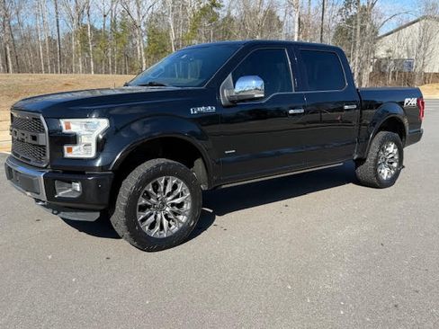 Used 2016 Ford F150 Platinum w/ Equipment Group 701A Luxury image 4