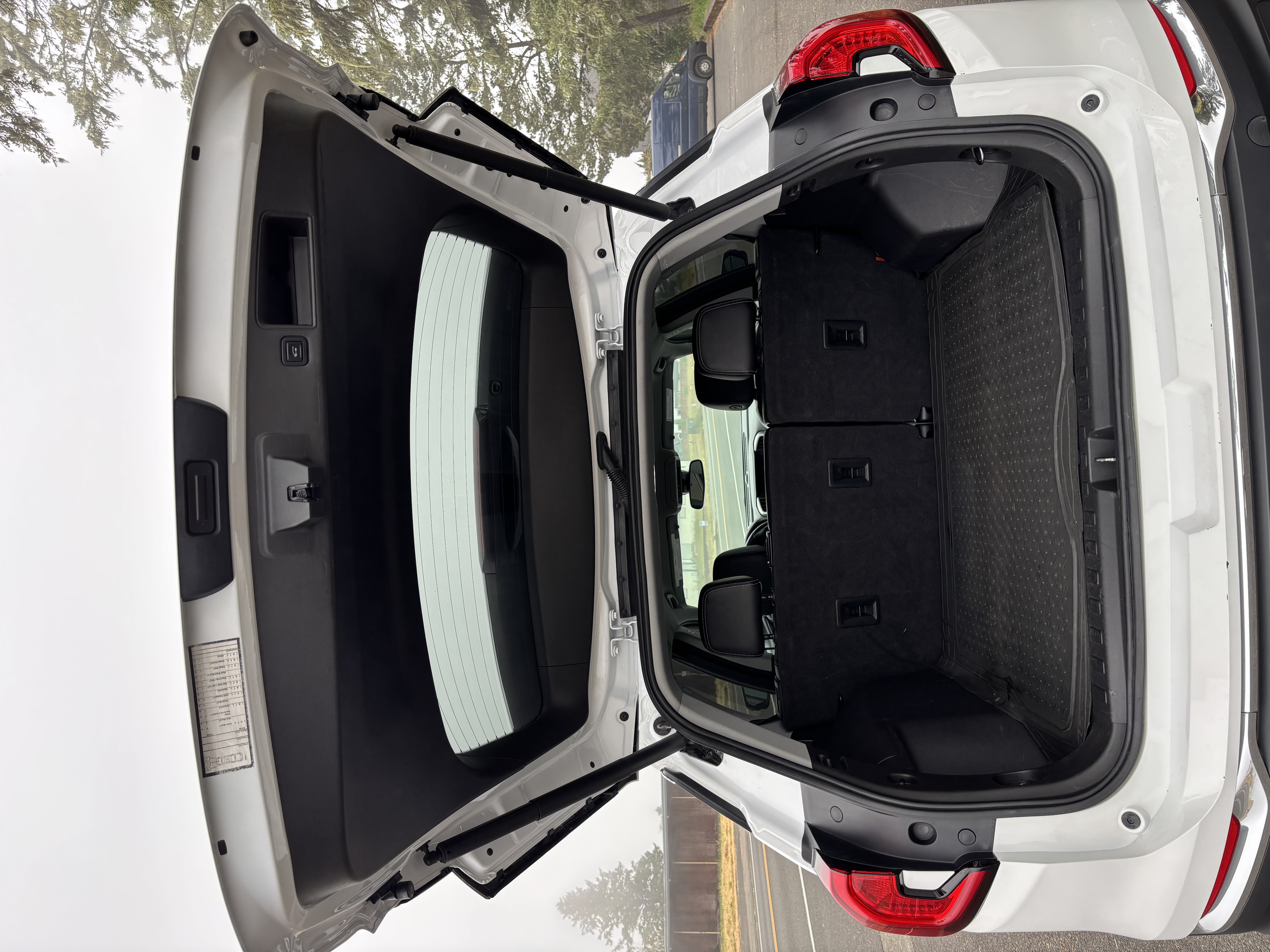 Used 2022 GMC Terrain SLT AWD/4WD image 8