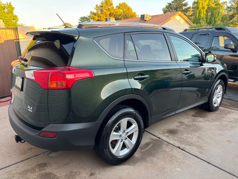 Used 2013 Toyota RAV4 XLE image 9
