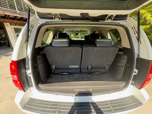 Used 2013 Chevrolet Tahoe LT image 11