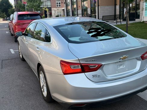 Used 2017 Chevrolet Malibu LT FWD image 6