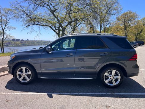 Used 2016 Mercedes-Benz GLE 350 4MATIC image 2
