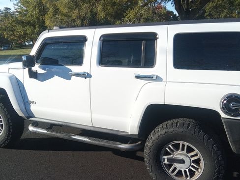 Used 2006 HUMMER H3 image 1