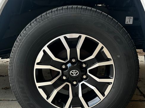 Used 2022 Toyota Tacoma TRD Sport w/ TRD Premium Sport Package image 12