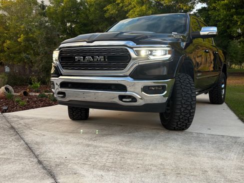 Used 2019 RAM 1500 Limited image 16