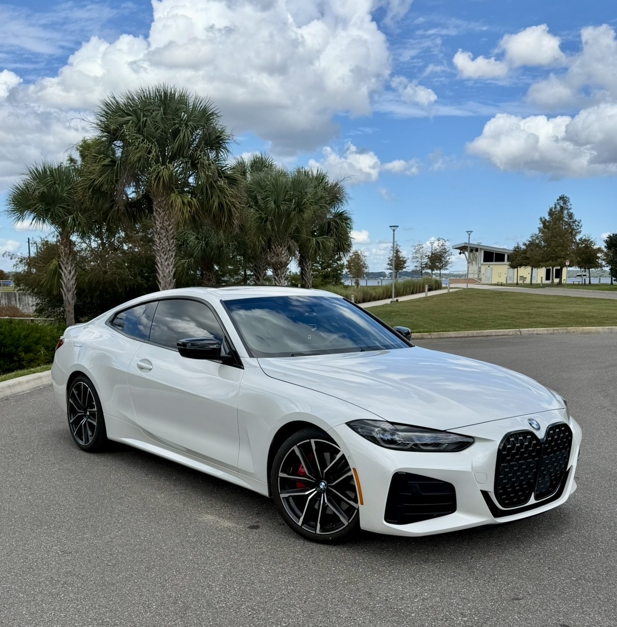 Used 2024 BMW M440i Coupe RWD image 2