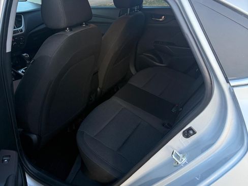 Used 2022 Hyundai Accent FWD image 9