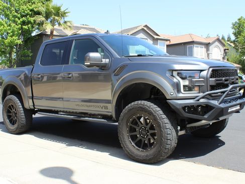 Used 2020 Ford F150 Raptor w/ Equipment Group 802A Luxury image 5