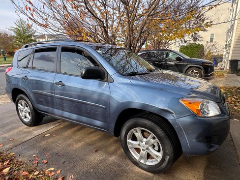 Used 2011 Toyota RAV4 2WD w/ Base L4 Extra Value Pkg image 4