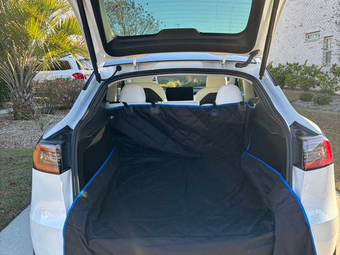 Used 2023 Tesla Model Y Long Range image 10