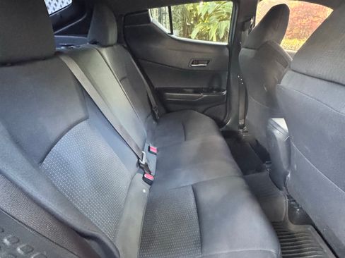 Used 2018 Toyota C-HR XLE image 13