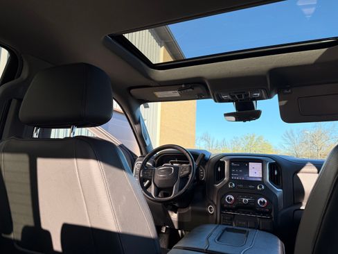 Used 2020 GMC Sierra 1500 Denali w/ Denali Ultimate Package image 11