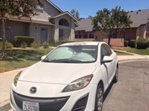 Used 2011 MAZDA MAZDA3 i Sport FWD image 4