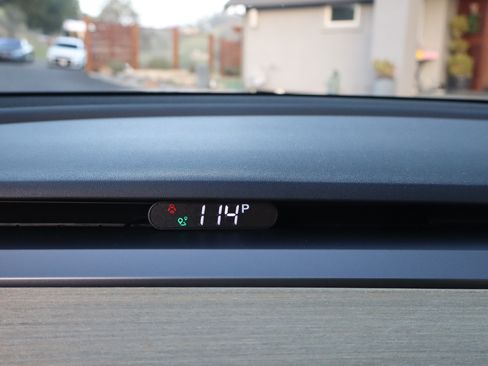 Used 2021 Tesla Model Y Performance image 18