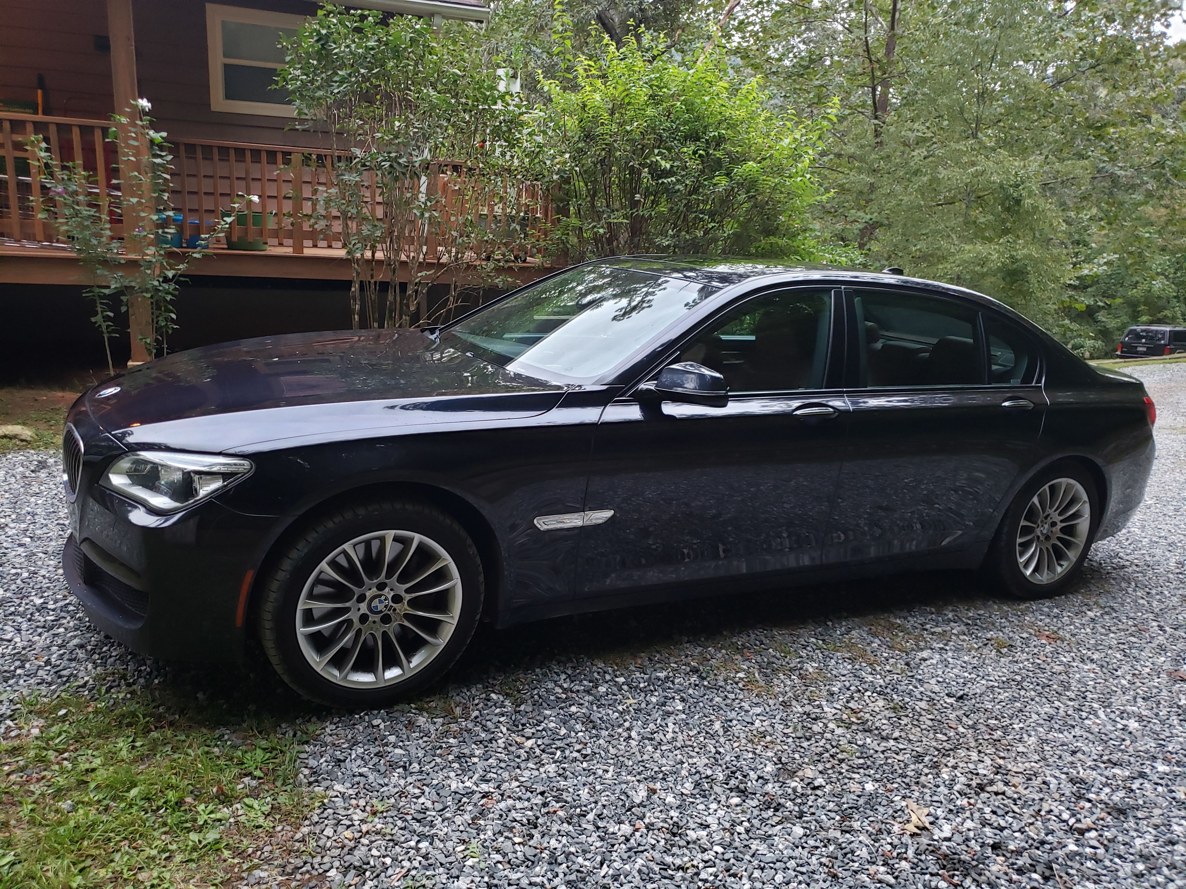 Used 2013 BMW 750Li xDrive AWD/4WD image 4