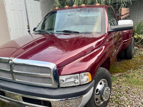 Used 2002 Dodge Ram 3500 Truck 2WD Regular Cab image 1