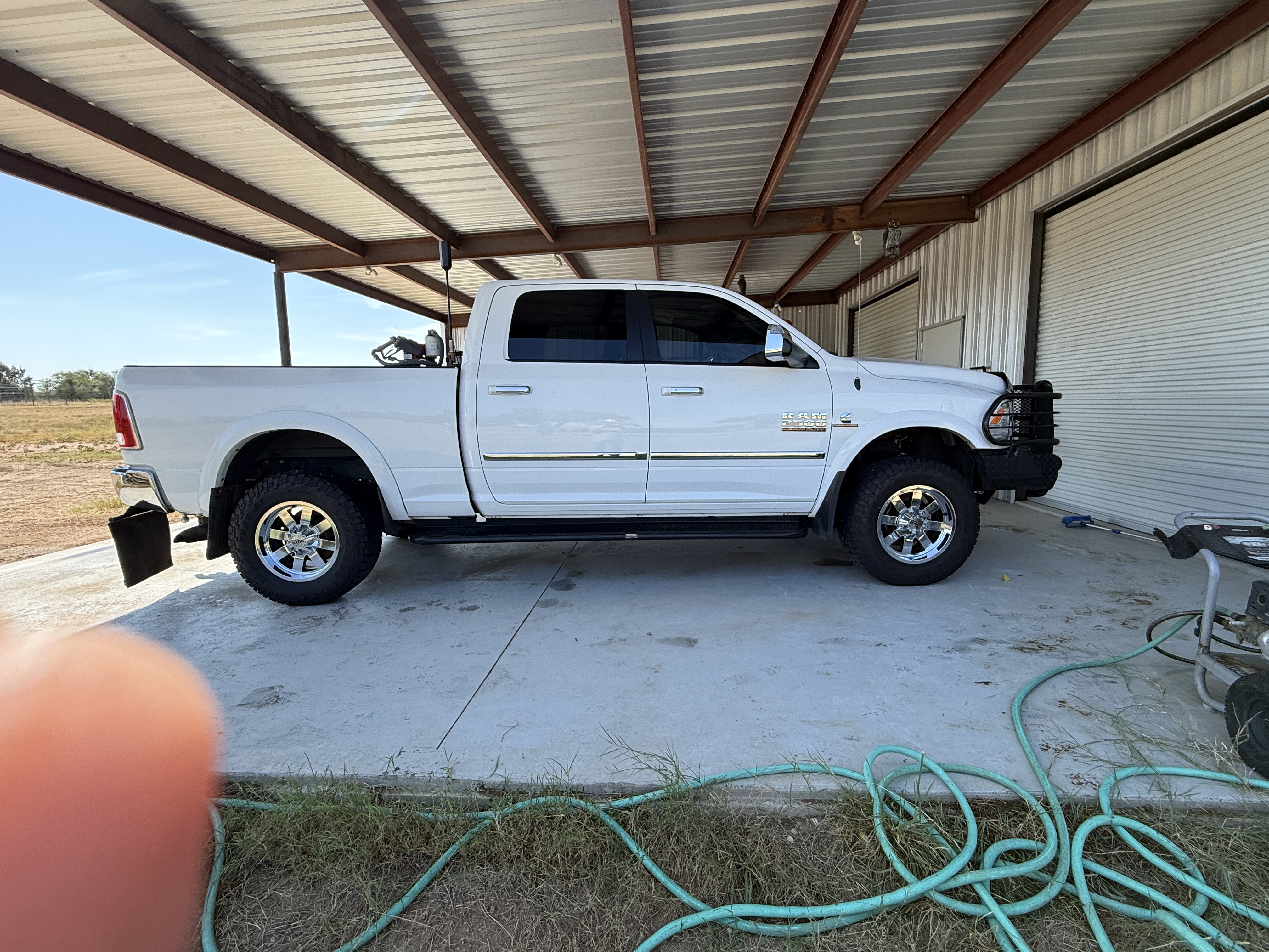 Used 2014 RAM 2500 Laramie AWD/4WD image 5
