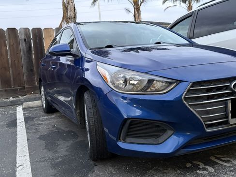Used 2022 Hyundai Accent SE image 2
