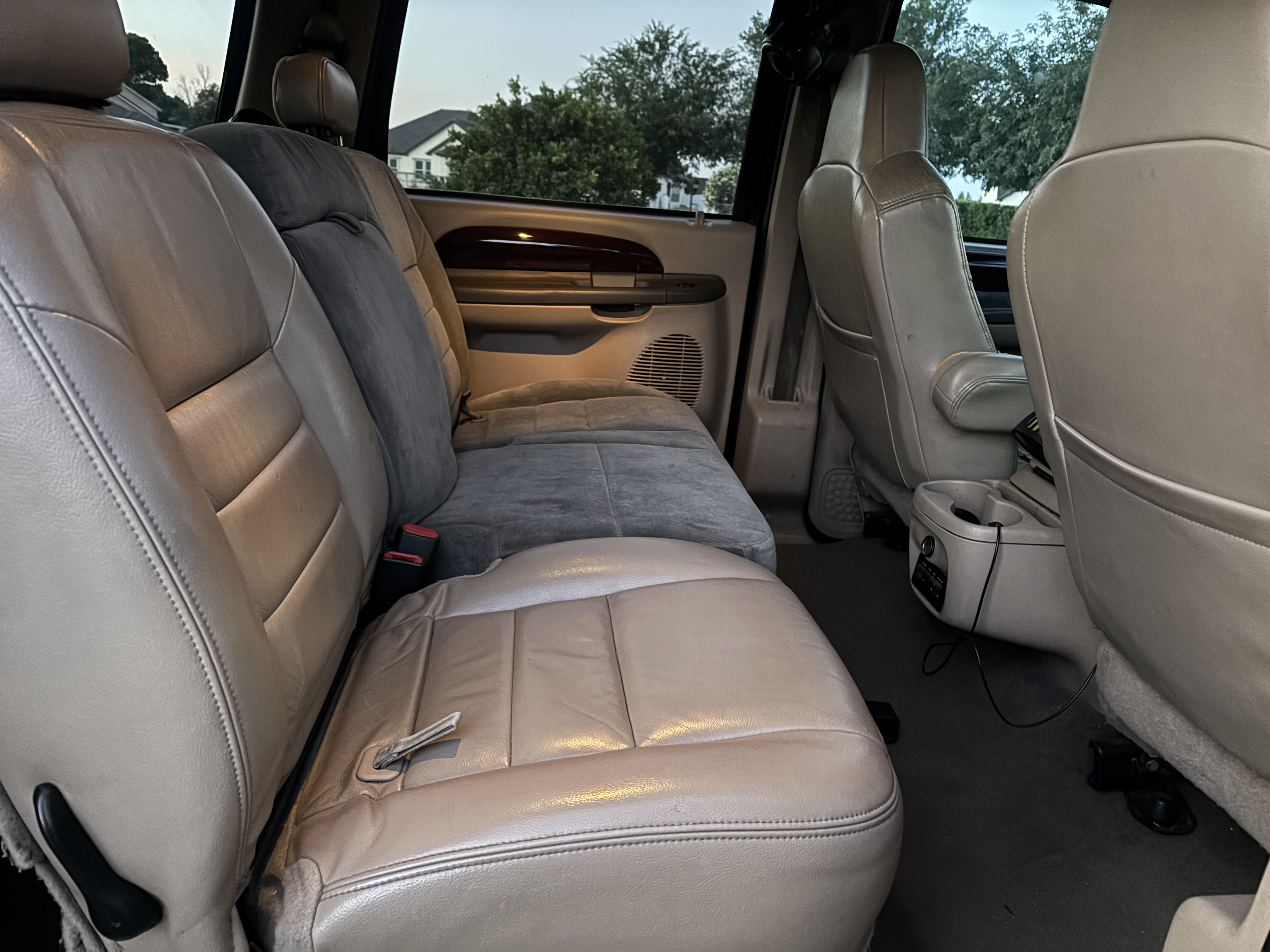 Used 2004 Ford Excursion Limited AWD/4WD image 15