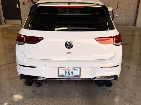 Used 2023 Volkswagen Golf R image 5