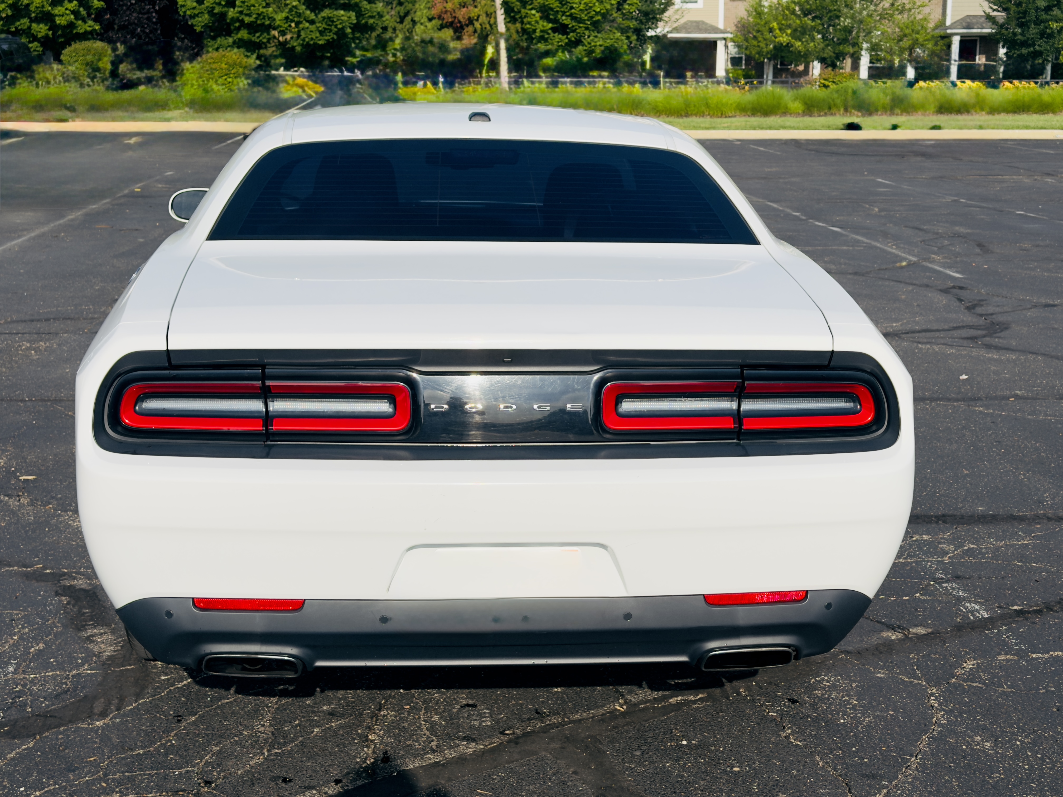 Used 2015 Dodge Challenger SXT w/ Driver Convenience Group RWD image 4
