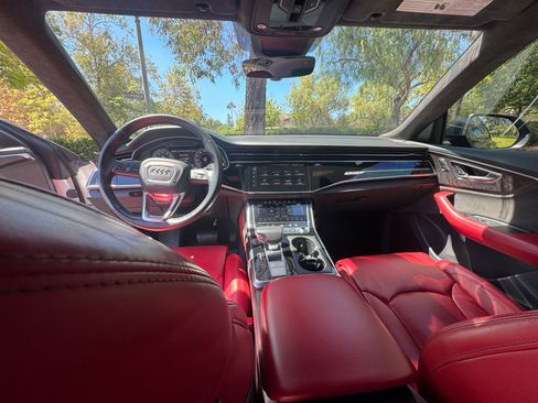 Used 2019 Audi Q8 Prestige w/ Luxury Package AWD/4WD image 15