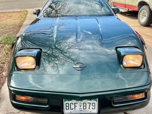 Used 1996 Chevrolet Corvette Coupe image 10