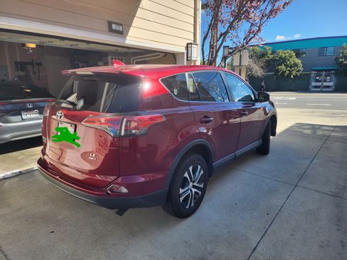 Used 2018 Toyota RAV4 LE w/ All Weather Liner Package image 6