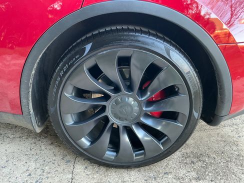 Used 2020 Tesla Model Y Performance image 17