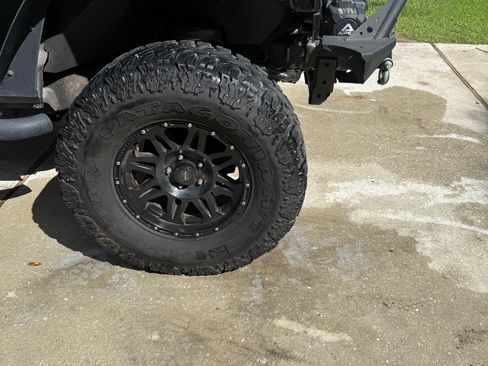 Used 2011 Jeep Wrangler Rubicon w/ Dual Top Group AWD/4WD image 14