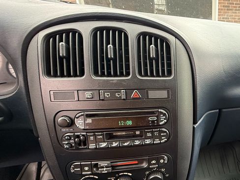 Used 2003 Dodge Grand Caravan Sport image 16