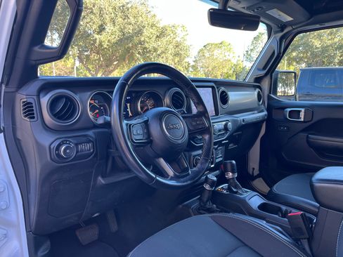 Used 2021 Jeep Wrangler Unlimited Sport AWD/4WD image 13