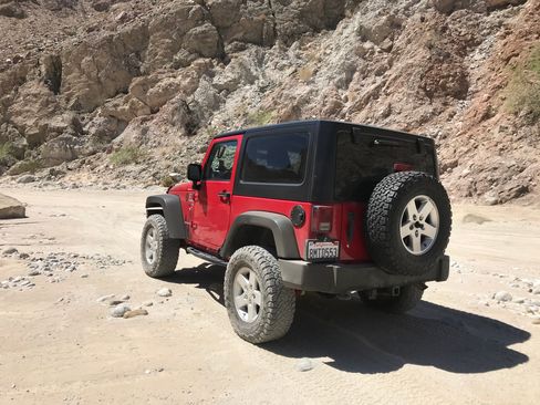 Used 2011 Jeep Wrangler Rubicon image 10