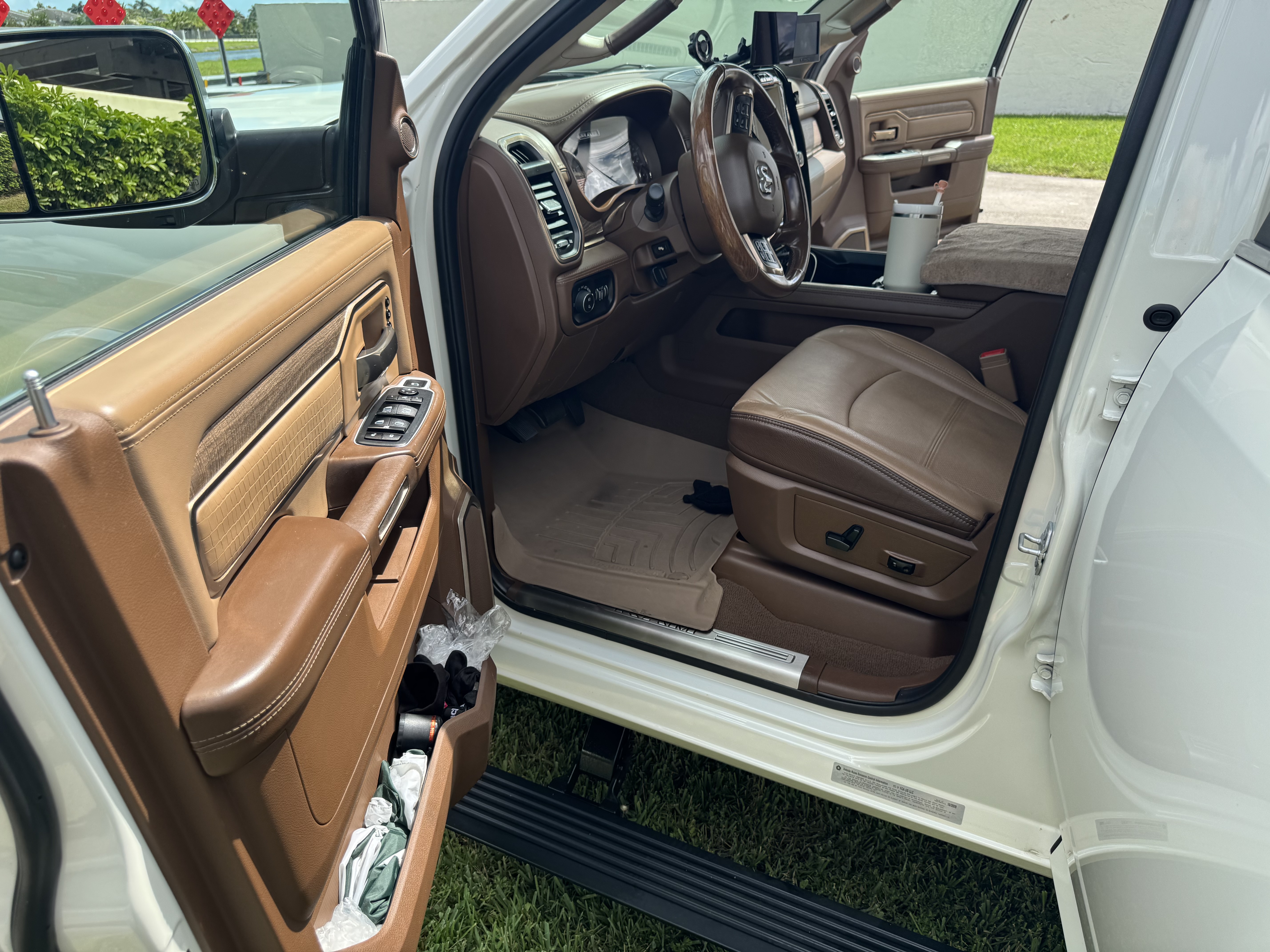 Used 2020 RAM 3500 Limited AWD/4WD image 11