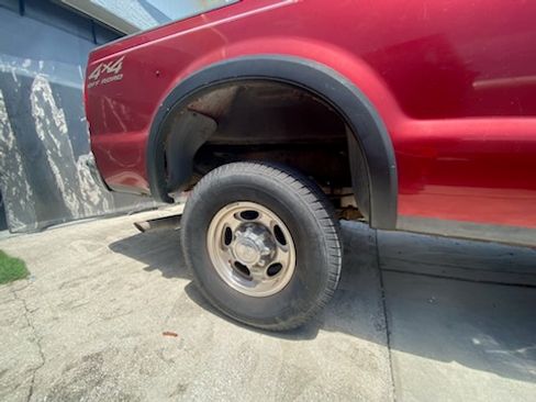 Used 2001 Ford F250 4x4 SuperCab Super Duty image 9