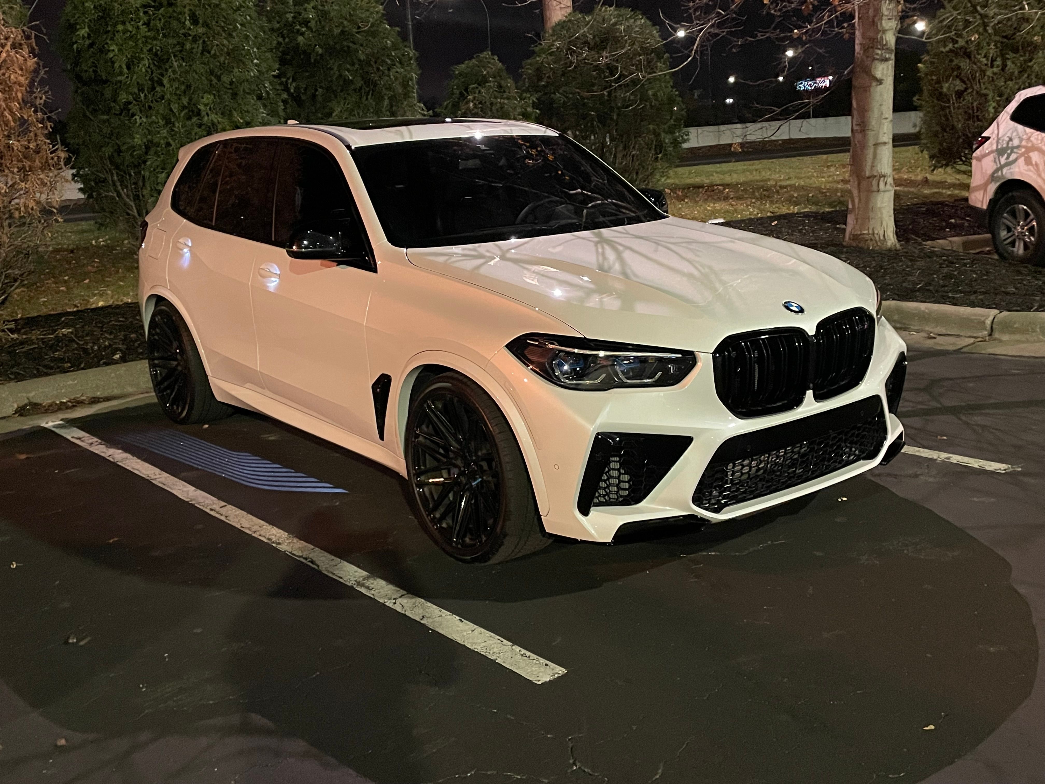 Used 2023 BMW X5 M w/ Competition Package AWD/4WD image 12