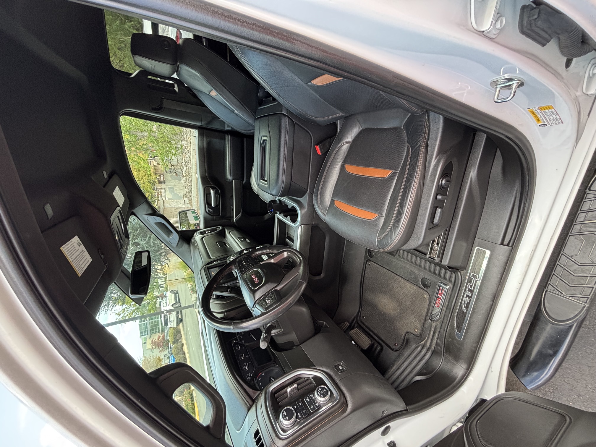 Used 2021 GMC Sierra 1500 AT4 AWD/4WD image 4
