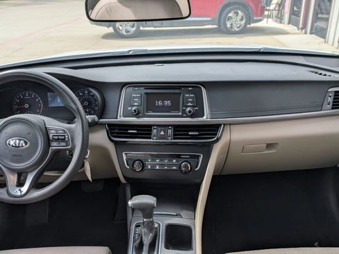 Used 2017 Kia Optima LX FWD image 6