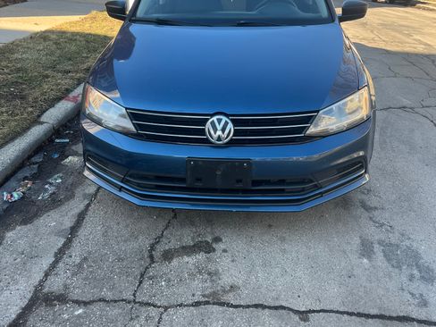 Used 2015 Volkswagen Jetta SE image 2
