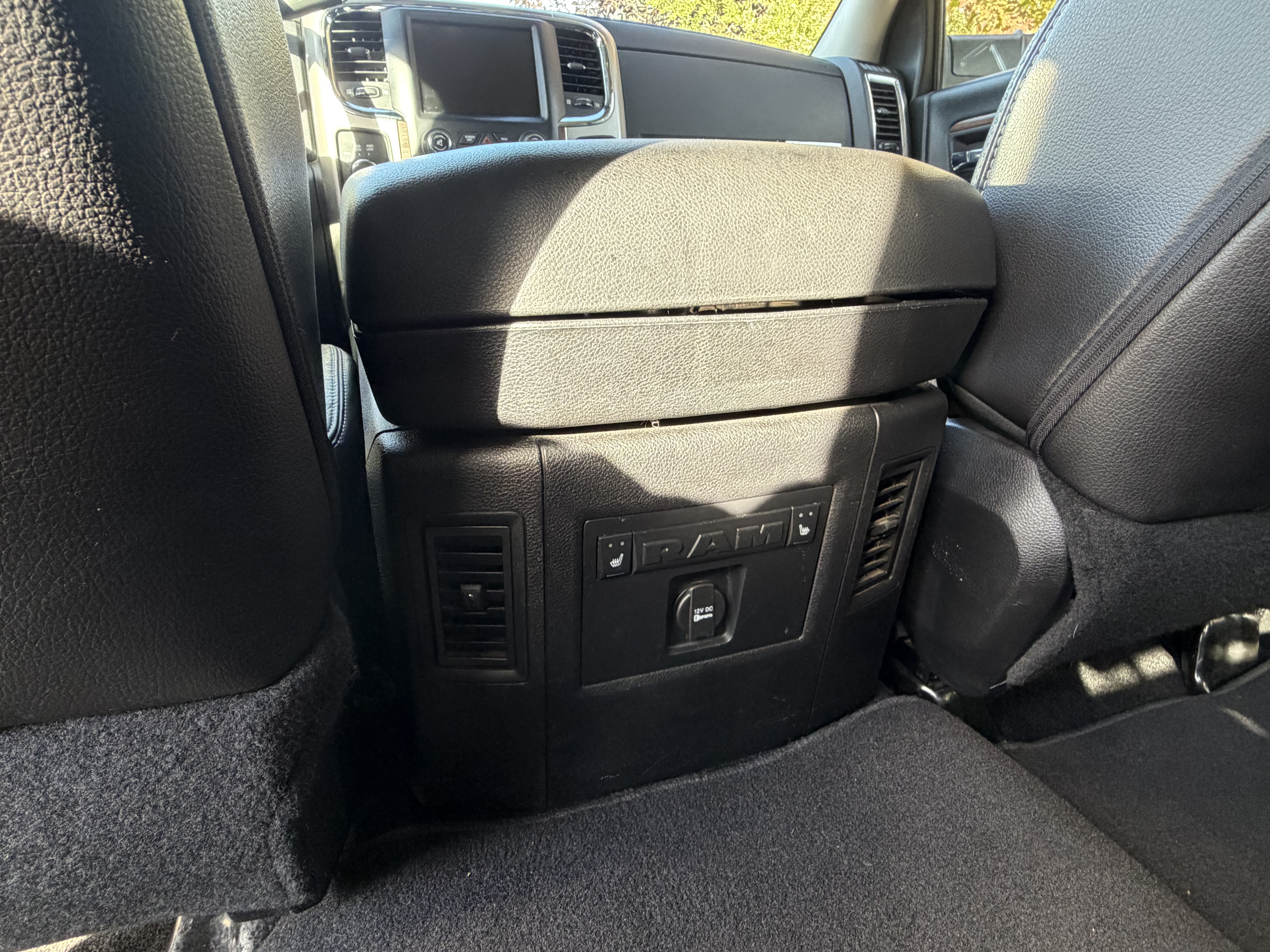 Used 2015 RAM 3500 Laramie AWD/4WD image 13