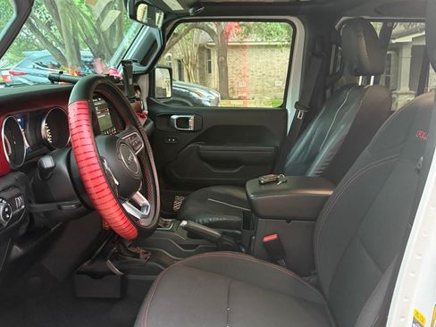 Used 2023 Jeep Gladiator Rubicon w/ Trailer Tow Package image 6