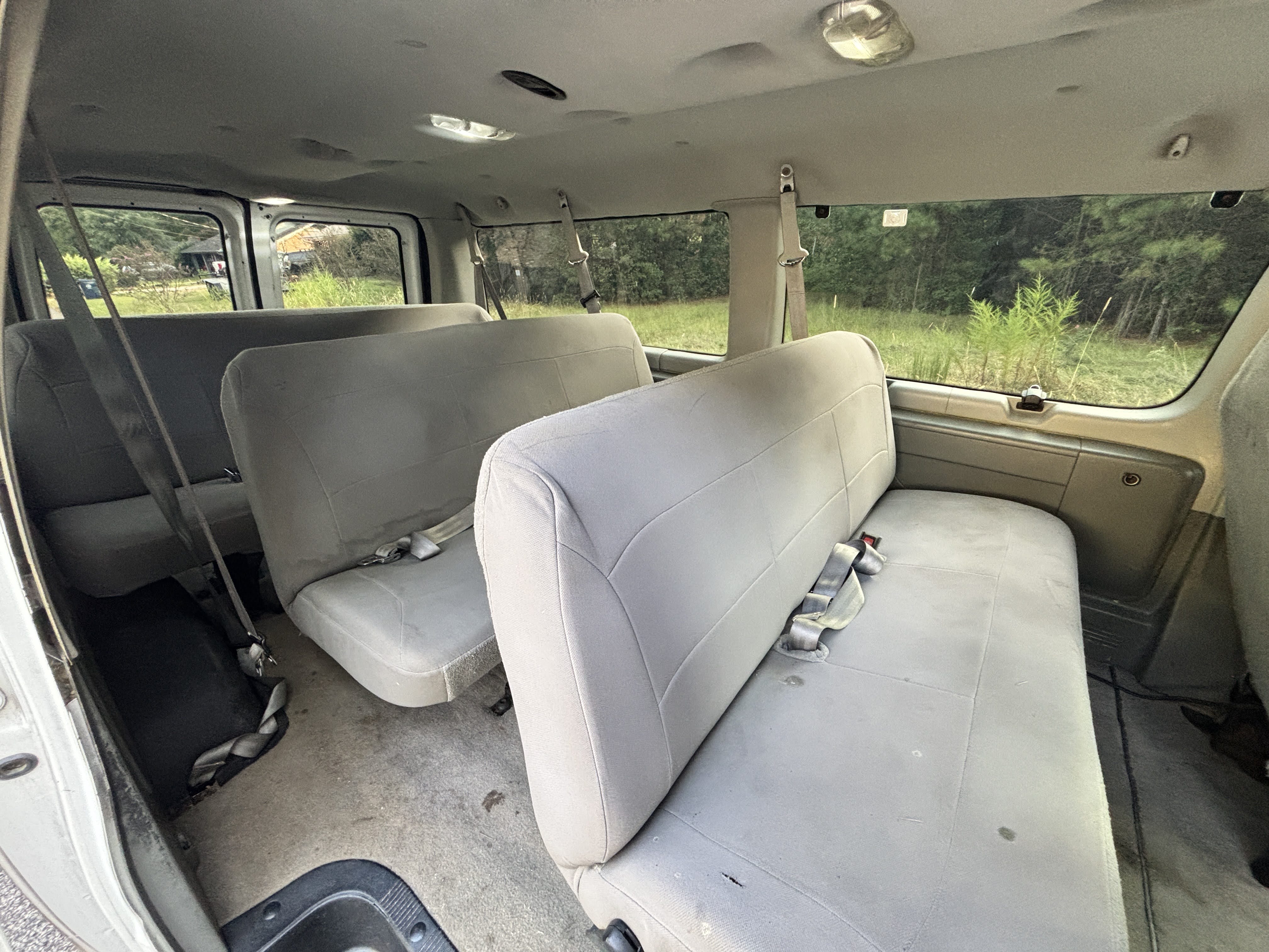 Used 2006 Ford E-350 and Econoline 350 XL RWD image 11