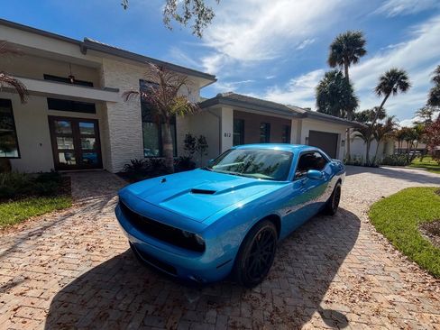 Used 2016 Dodge Challenger R/T w/ Blacktop Package image 5
